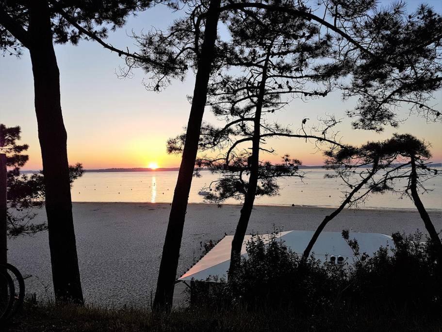 Appartement les pieds dans l eau accès direct plage Pereire, Parking gratuit ,WIFI, 2 vélos Arcachón Exterior foto